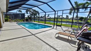 Timeout -south facing terrace with large pool - Cape Coral - 1