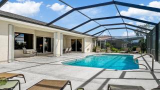Timeout -south facing terrace with large pool - Cape Coral - 2