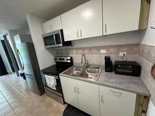 Beachfront Studio Apt w/ Full Kitchen & Pool - Isabela - 6