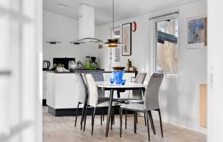 Beautiful Home In Dronningmølle - 4
