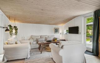 4 Bedroom Awesome Home In Glesborg - Glesborg - 8
