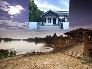Peradong Homestay Kuala Terengganu - Near Jetty Batu Hampar - 0