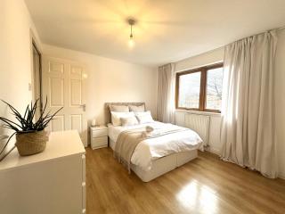 Private room with en-suite and parking in shared flat - Glasgow - 0
