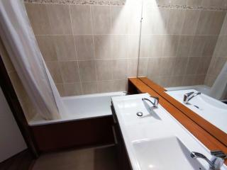 Appartement 3 chambres au pied des pistes avec garage et Wi-Fi - FR-1-292-186 - Isola - 2