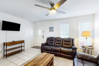 Palmy Wonders - Highland View - 8