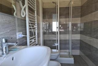 NEW PARK HOTEL - 1