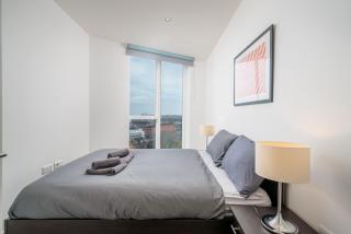 5-Star Family Stay 2BR 2BA Central London Apt - 3