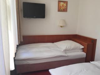 Hotel Bismarck - Düsseldorf - 1