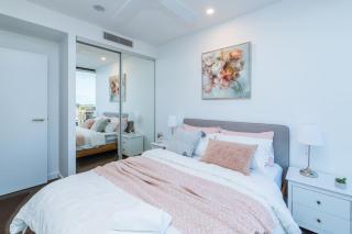 Location 2BD Apt W Spectacular City Views - 3