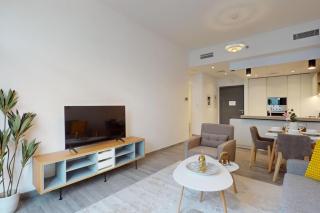 Belgravia Square - Elegant One Bedroom - Dubai - 2