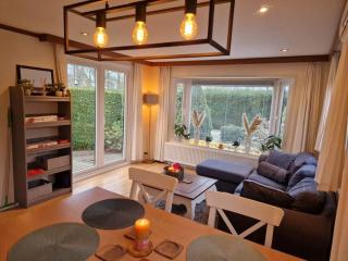 Chalet voorzien van alle gemakken in een bosrijke omgeving - Voorthuizen - 9
