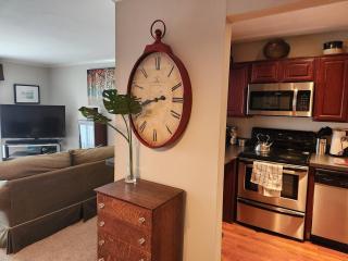 Beautiful Apt, Woffice Area 2br, Long Term - Elkins Park - 4