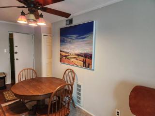 Beautiful Apt, Woffice Area 2br, Long Term - Elkins Park - 2