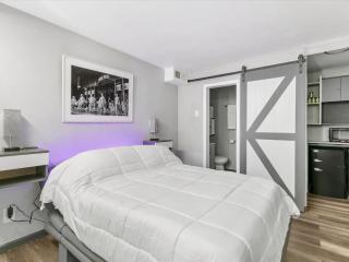 Charming Retro Studio - Reno - 4