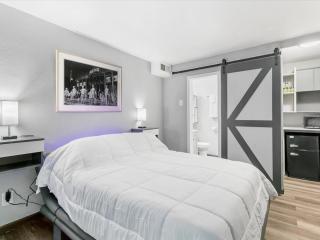 Charming Retro Studio - Reno - 2