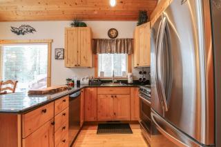 Cascade Adventure Cabin by NW Comfy Cabins - 2
