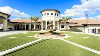 Exclusive Resort Home w Hot Tub, Near Theme Parks - Davenport - 7