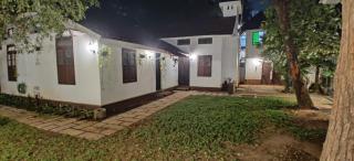 Lannister Inn - Cochin - 8