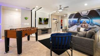 Luxury Home w/ Pool, Game Room, Near Disney - Davenport - 4