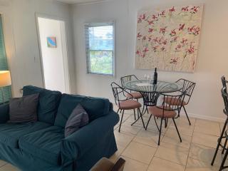 Hibiscus Cottage - Downtown and Steps to the Beach! - Flagler Beach - 1