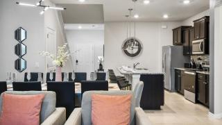 Spacious Home: Private Pool & Resort Access - Davenport - 6