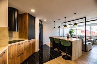 Luxury refurnished apartment with Private Parking close to ski slopes - 2