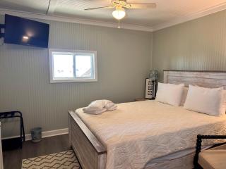 The Wave It Is Unit B - Oak Island - 5