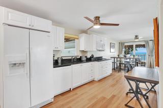 Beach Condo 2BR & Efficiency Combo on Hollywood Beach - 1