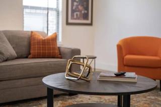 The O'Keeffe-2nd Floor Boutique Hotel Suite - Bentonville - 3