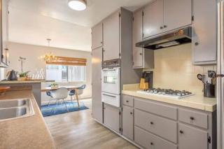 Downtown Manhattan Beach 3 Bed Townhouse Parking - Manhattan Beach - 1