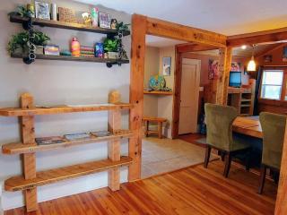 Beer City Room - Heart of West Asheville - 4