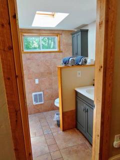 Beer City Room - Heart of West Asheville - 3