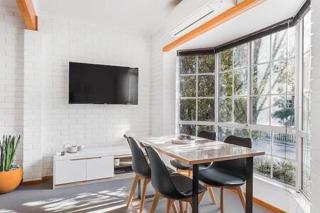 Cosy renovated 2 bed villa in superb location - Hobart - 4