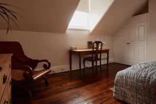 Historic Home close to CBD 3Brm with views - 2