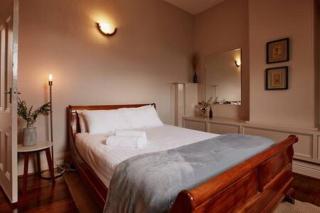 Historic Home close to CBD 3Brm with views - Hobart - 4