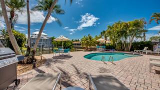 Sand Dollar Complex - Fort Myers Beach - 6