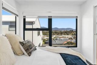 Mountain View Villa-close to shops-10min to CBD - Bellerive - 2
