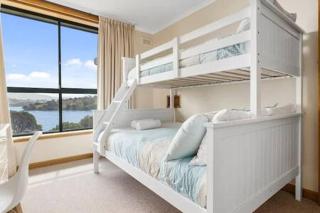 The Bay Waterfront home 10 min to CBD Sleeps 9 - Lindisfarne - 4