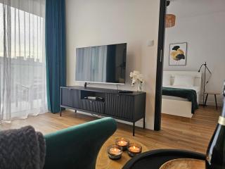 URBAN APARTMENTS PREMIUM, Opolska 10 No 67A, Free Garage, Self Check-in - Katowice - 0