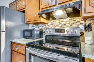Comfy Augusta Condo with Deck about 4 Mi to Olde Town - Augusta - 9