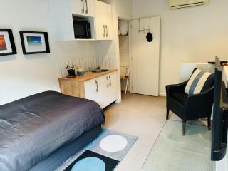 Furnished, modern studio - Wellington - 3