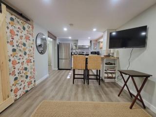 1 bedroom basement apartment with free parking - Brampton - 4