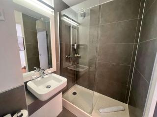 Best Western Hotel Le Montparnasse - Parijs - 5