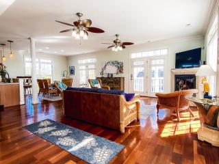 Beach Bliss w Pool Game Room and Steps to Sand - Myrtle Beach - 5