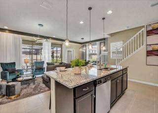 5 Bedroom 45 Baths Windsor Westside 2414 Td - 8