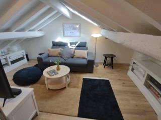 The Street of the Singing Bird. - Belvès - 1