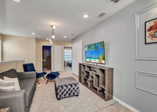 5 Bedroom 45 Baths Windsor Westside 2414 Td - 2