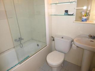 Apartamento con terraza, jardín y piscina comunitaria a 200m de la playa en Sant Carles - ES-228-130 - Llança - 6