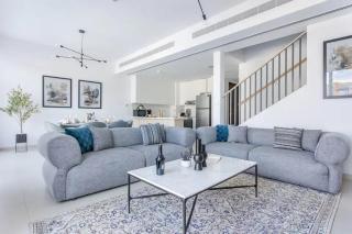 Brand New 3BR Villa With Garden - 3