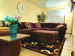 ~Como's Finest ~A Home Away From Home ~Sleeps 10 ~ - Columbia - 0